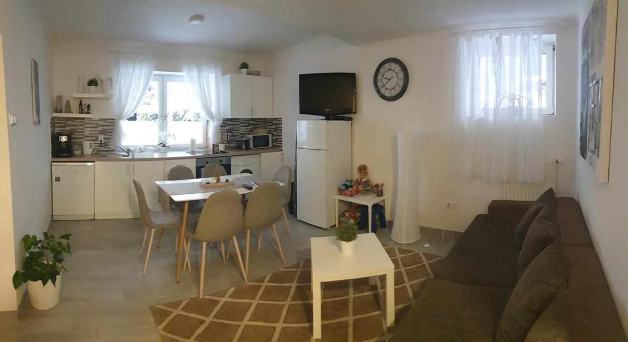 Mistel Apartman Bodensdorf Exteriör bild